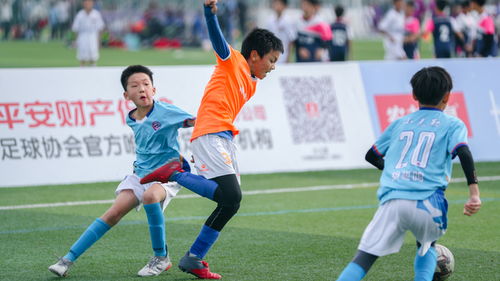 太惨了！前田大然头球破门国足0-6落后日本队！