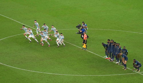 中超：上海海港2-0长春亚泰 结束三轮不胜